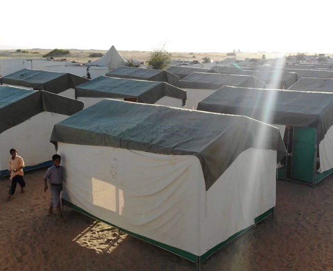 Picture of مشروع توزيع خيام على النازحين باليمن